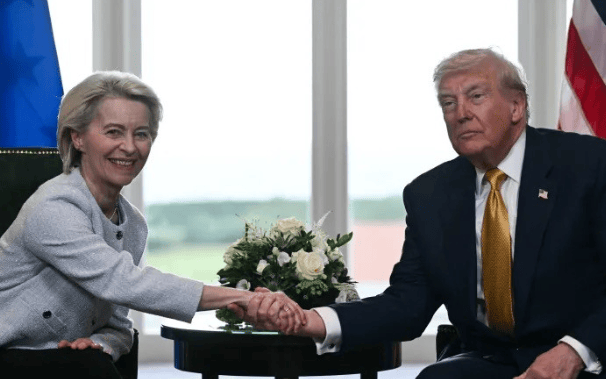 一觉醒来，美阵营分崩离析？欧洲又出了个默克尔，领导人密集访华，给欧洲指明了出路，信号特殊