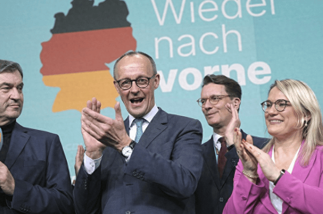 出人意料!德前外长称:若默克尔没有卸任,将能阻止俄乌冲突发生?民调显示德国人开始怀念默克尔