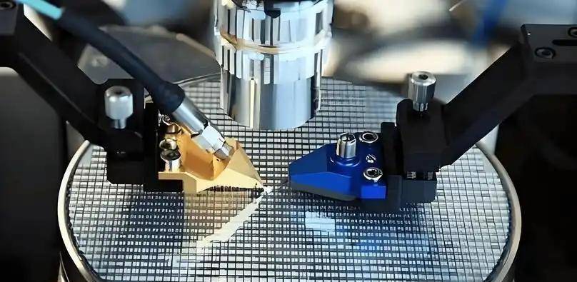 让中国光刻机“变成废铁”,日本对华下狠手,外媒:比美国人还绝