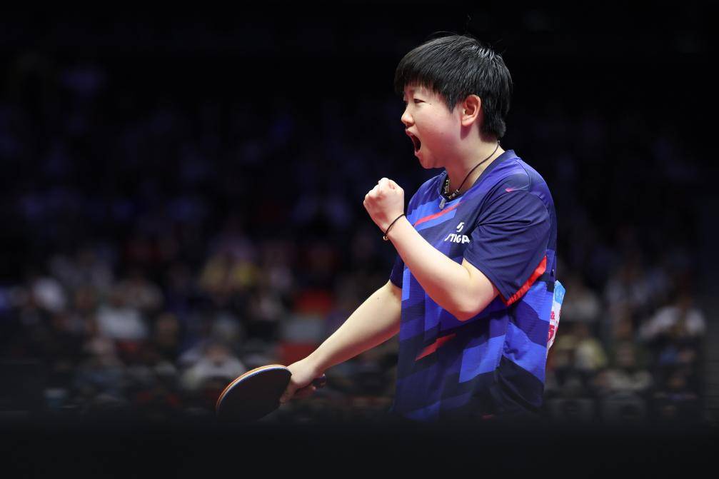 15日综述:地表最难大战樊振东赢王楚钦 女足女篮出金