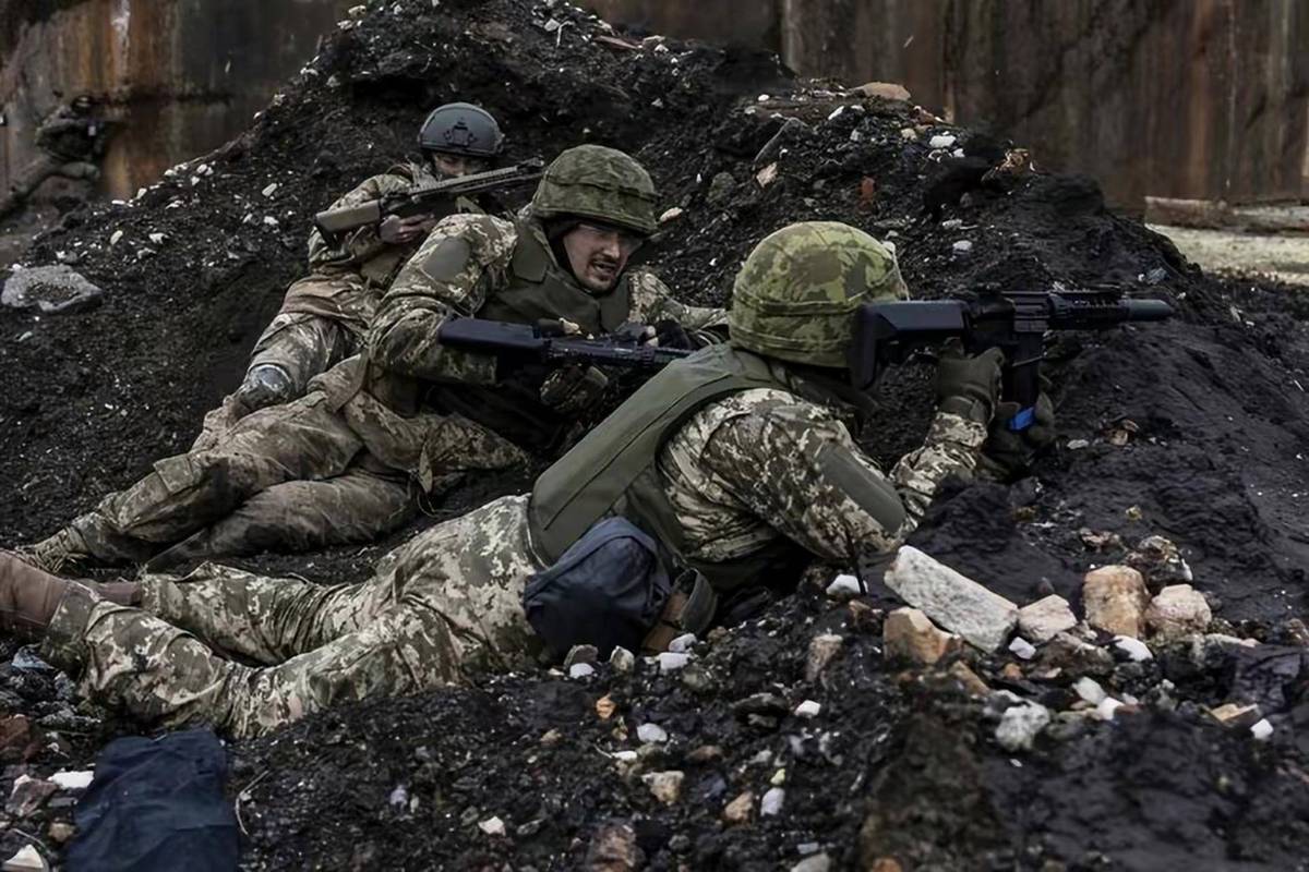 时间不多了！俄军新司令立下军令状：12月中旬解放康斯坦丁诺夫卡