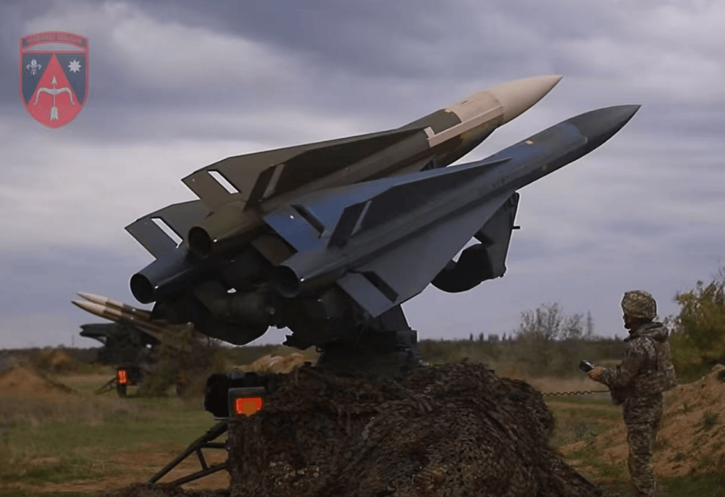 俄军发现匪夷所思一幕,周围没有乌军阵地,部队却不断遭受四面射击火力