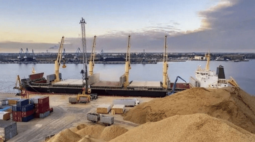 乌克兰港口巨轮有爆炸风险,北约人员紧急撤离,韩国意外成为俄乌冲突最大赢家?