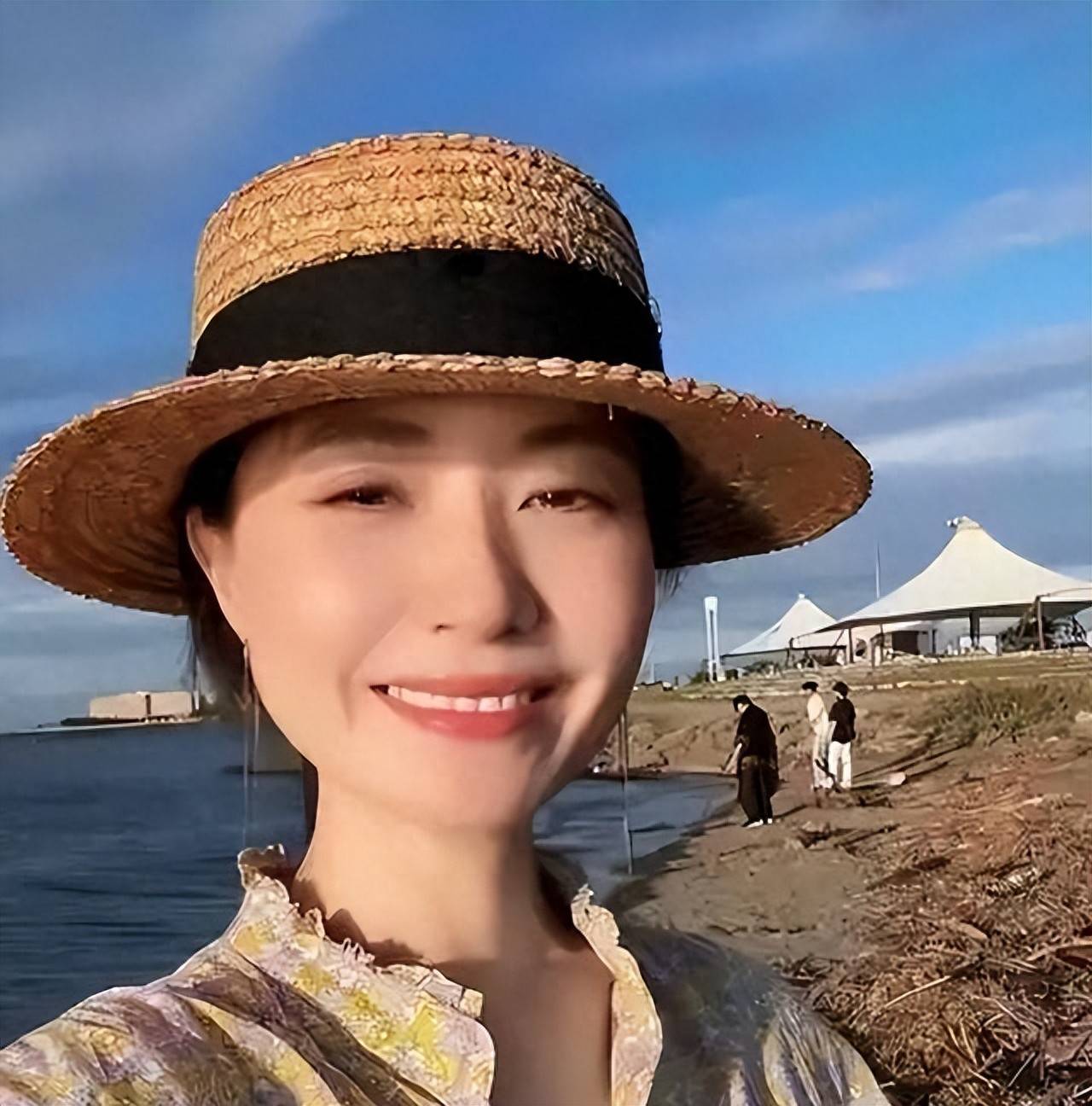 前央视美女主持人现状:带娃定居日本,已融入当地,大赞比国内好