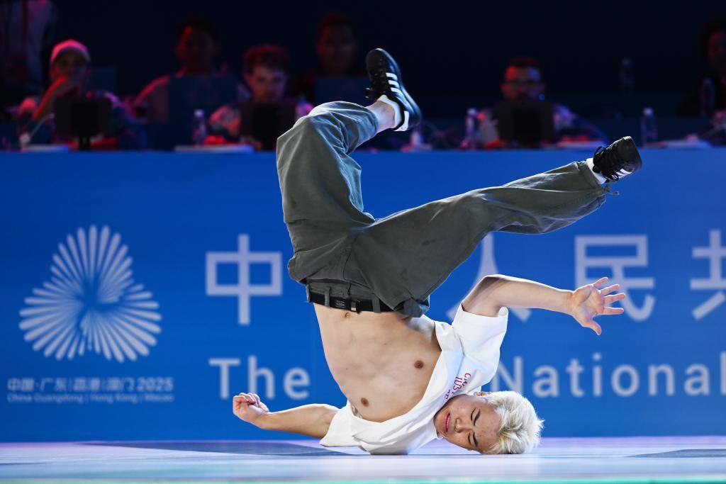 19日综述-小孩姐陈妤颉再夺金 老对手陈梦孙颖莎没碰面