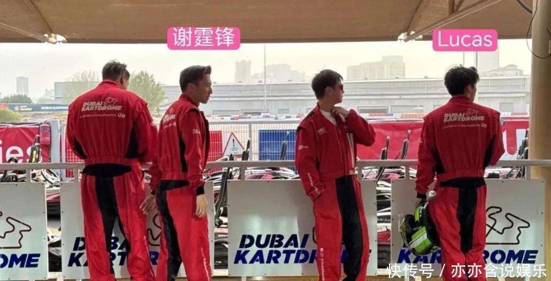 谢霆锋获赞帅气，他与长子逛商场被偶遇，父子虽少言却满满父爱