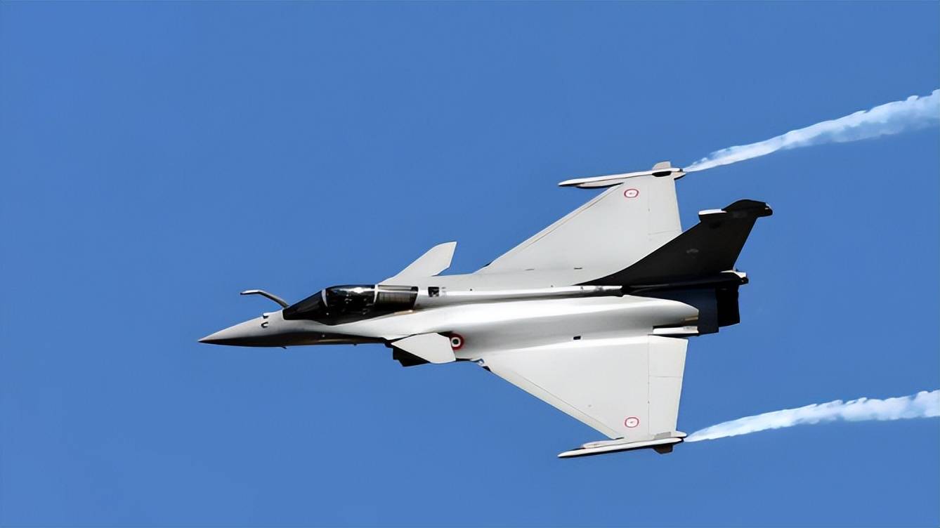 太狂了！泽连斯基最后一搏，法国送乌克兰百架战机当 “新靠山”，克宫直接表态：不足为惧