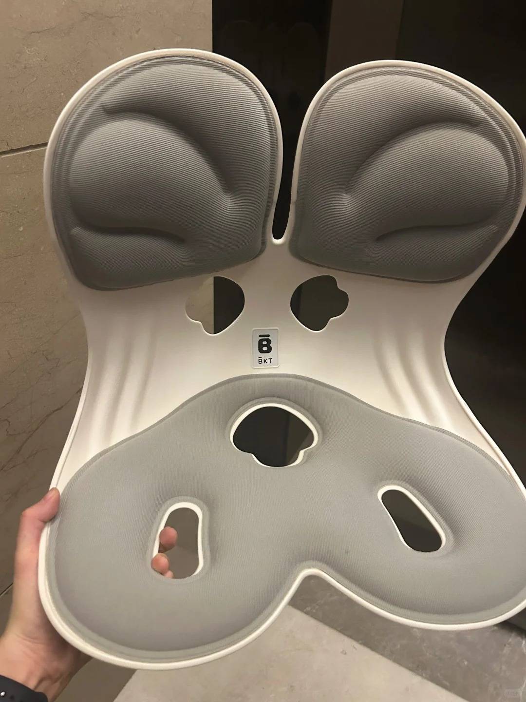 腰痛打工人的护腰神器?腰疼还有什么办法缓解?