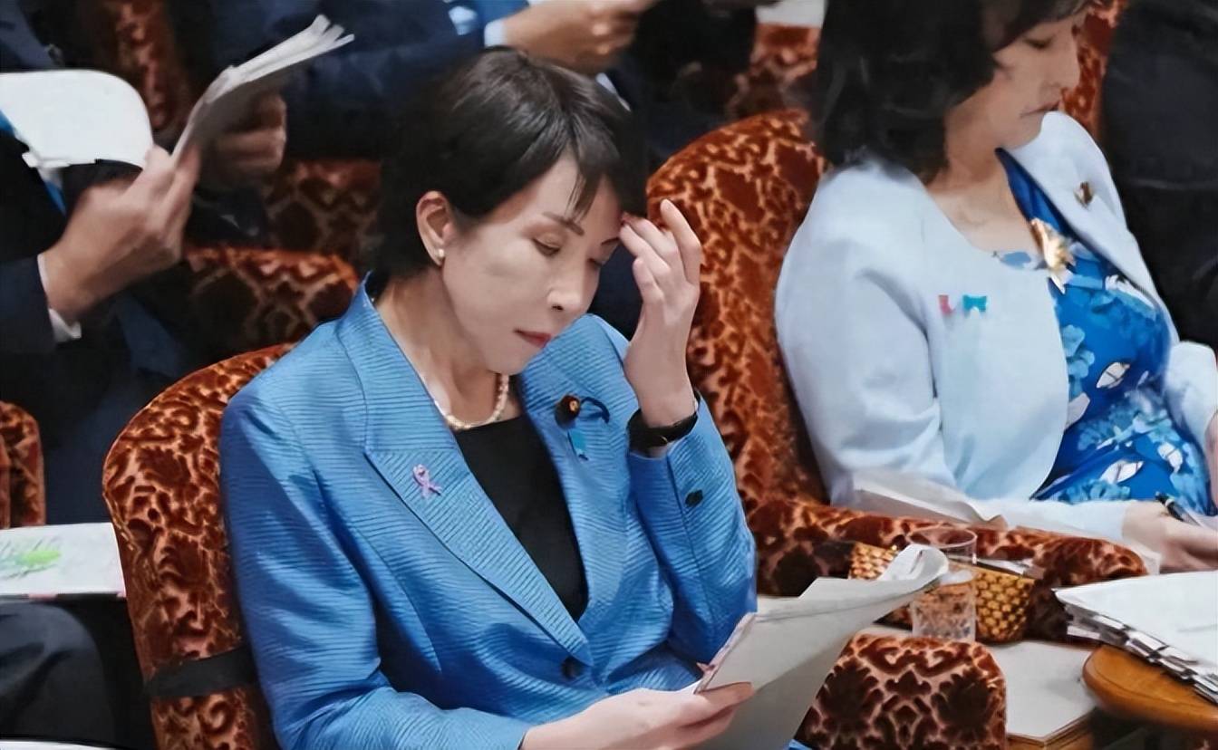 逼中国加速统一?高市早苗死不悔改,中方打法变了,单独通知美国,日本敢打奉陪到底!