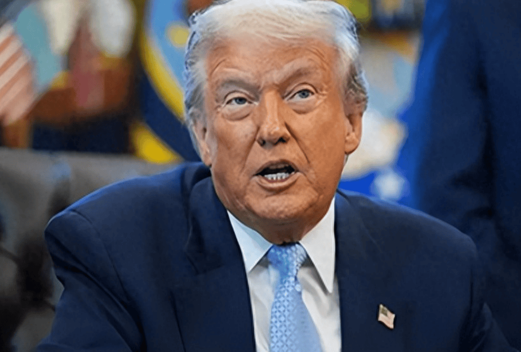 中美通完电话后,高市早苗收到一个紧急命令,特朗普要亲自跟她谈!