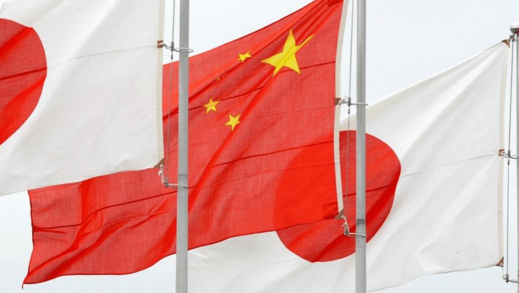 日本搬出导弹进一步逼近台岛，解放军抢先一步，开辟了“第二战场”！