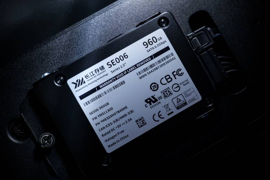 原创 长江存储SE006企业SSD评测: 稳如磐石的性能表现