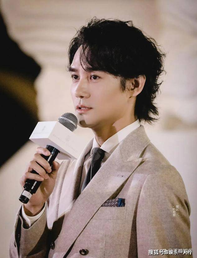 敬业还是健康危机?43岁王凯久违亮相暴瘦15公斤,粉丝心疼这不是第一次了