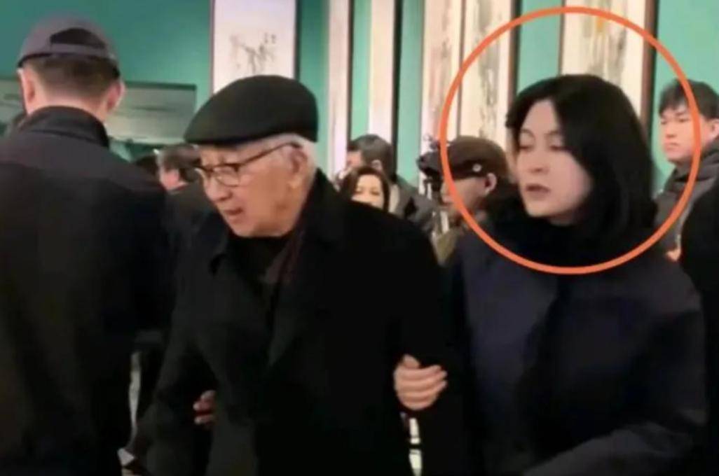 知名演员嫁大44岁老艺术家，现丈夫91岁垂垂老矣，她47岁貌美如花