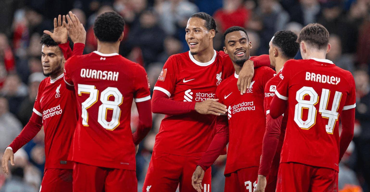 “英超联赛免费高清直播+实时赛程+积分预测