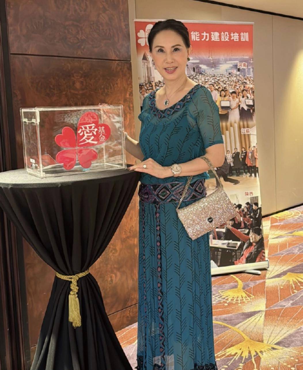 64岁港姐出狱后罕聊狱中生活，住六人房环境干净，靠书信联络外界