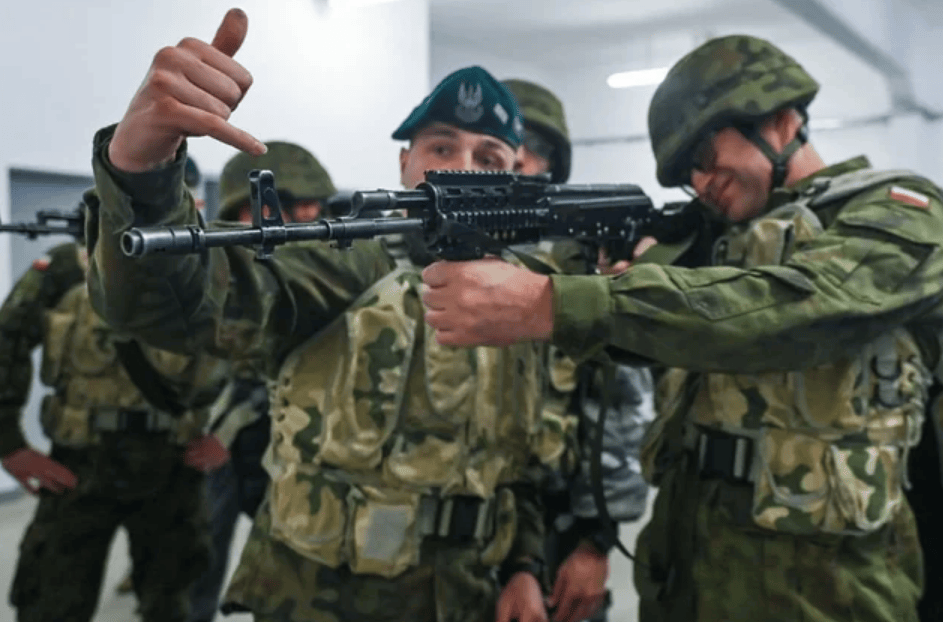 从防空戒备到外交调整：波兰对俄立场持续趋硬