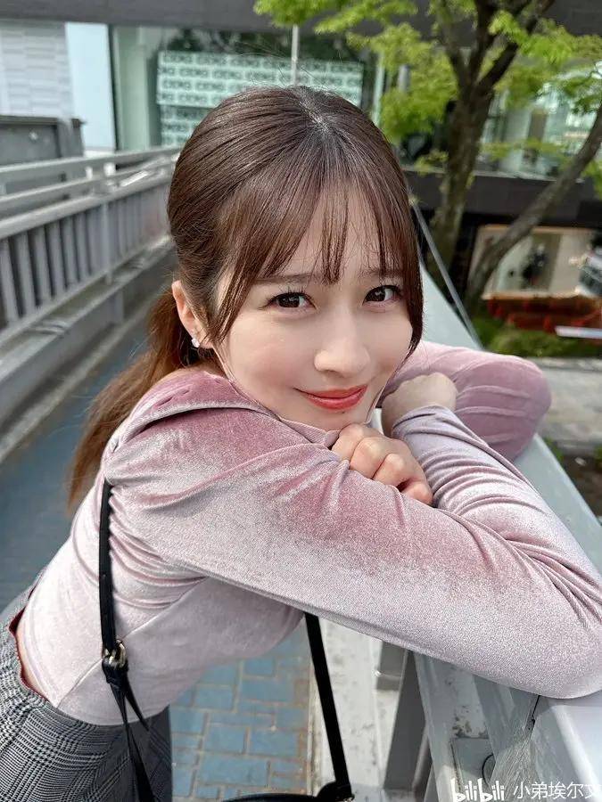 濑户环奈、白上咲花、天神羽衣、和香夏树、优梨舞奈 日本明星时尚动态