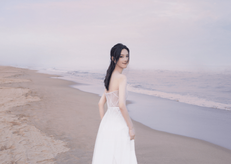 星光大赏名单引爆争议：大花集体缺席，95 后争 C 位，短剧演员入局