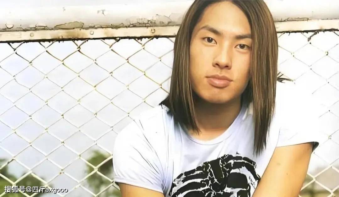 老人味?吴建豪减重后大变样,双颊凹陷瘦脱相,本人解释角度问题