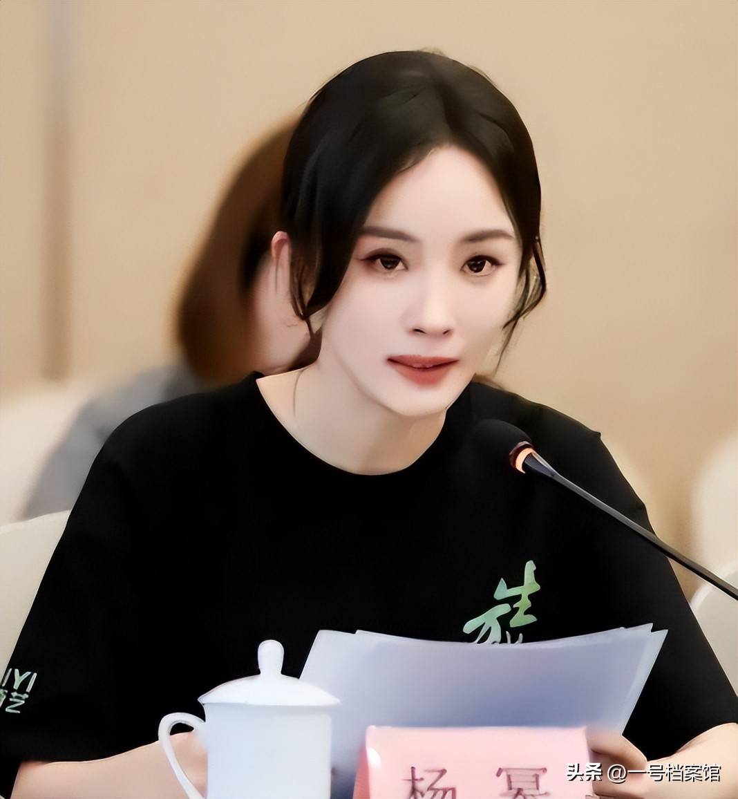 一场香港大火,让大家看清了38岁刘亦菲的“真面目” 赵立坚说对了