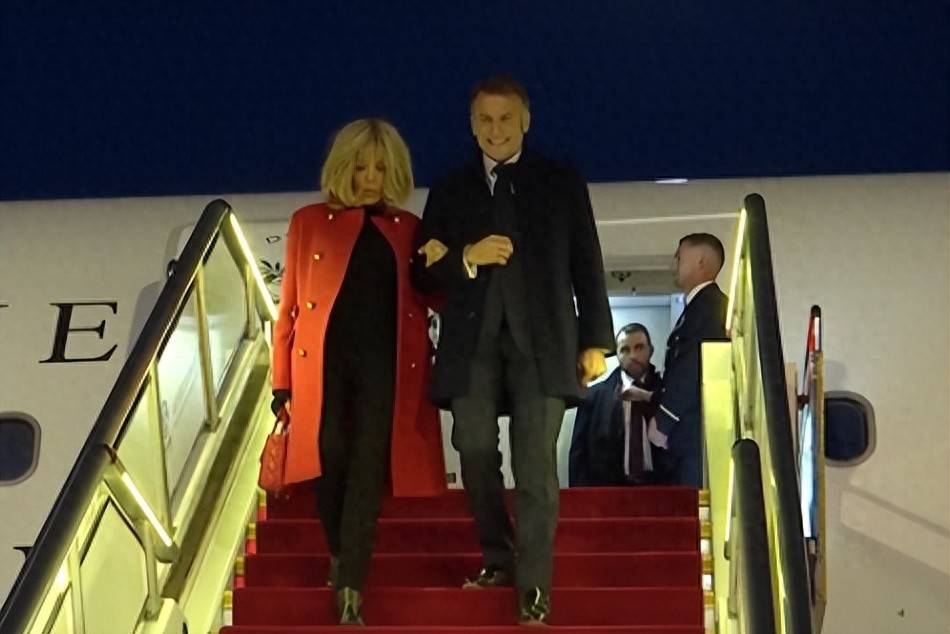 马克龙刚抵达北京，欧盟就按捺不住了，突然对华摊牌：这招不行就上贸易“核武器”！