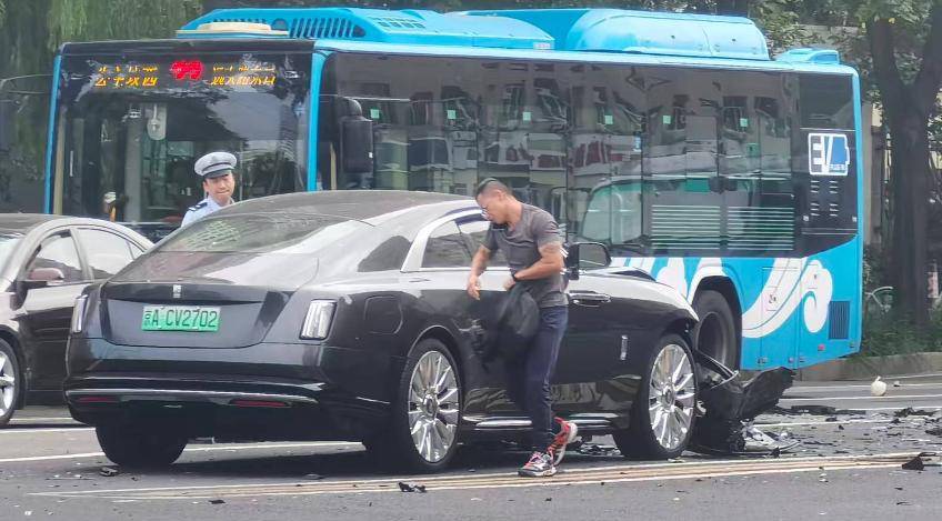 陈震被全网禁言，原因曝光，本人小号回应，被扒此前曾多次犯错