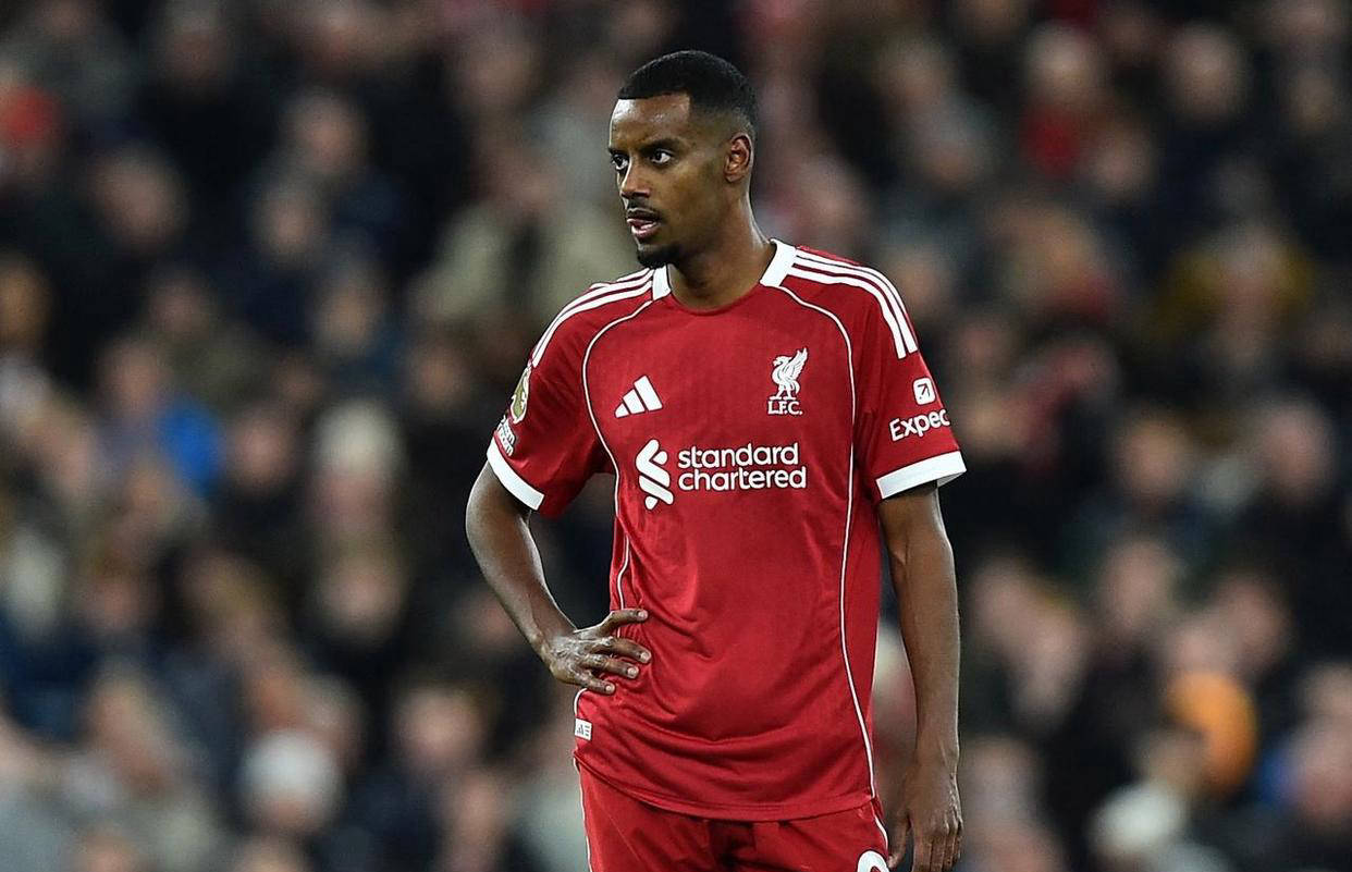 “英超最新积分榜出炉：阿森纳稳居榜首切尔英