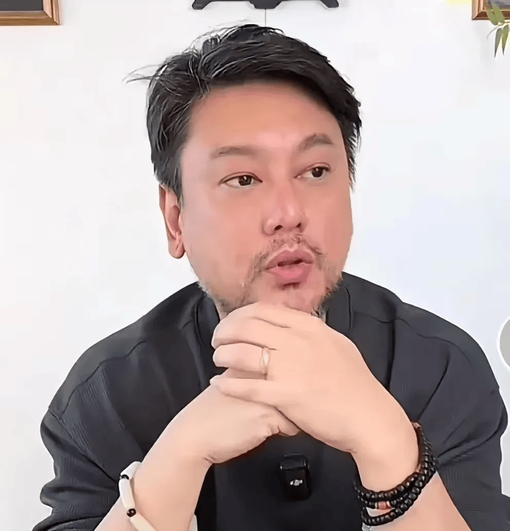 朱孝天被“退出”F4后 妻子含泪回应恶意严重伤害他