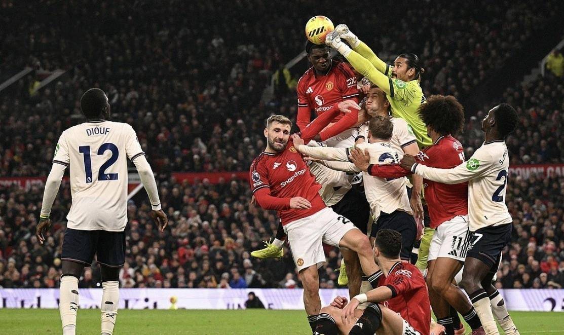 英超最新积分榜：曼联1：1被逼平与利物浦同分西汉姆联跌英超联赛免费高清直播+实时赛程+积分预测（2025赛季全覆盖）入降级区