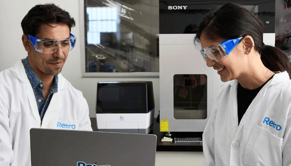 原创 怕老怕死卷疯了,科技大佬砸钱“买永生”!