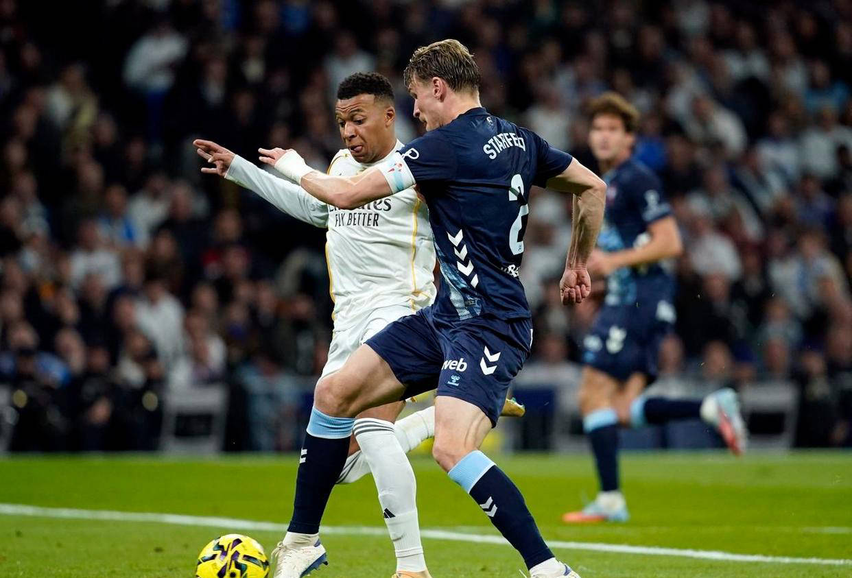 西甲最新积分榜揭晓：皇马主场爆冷0-2告负落后榜首4分形势严峻西班牙足球甲级联赛