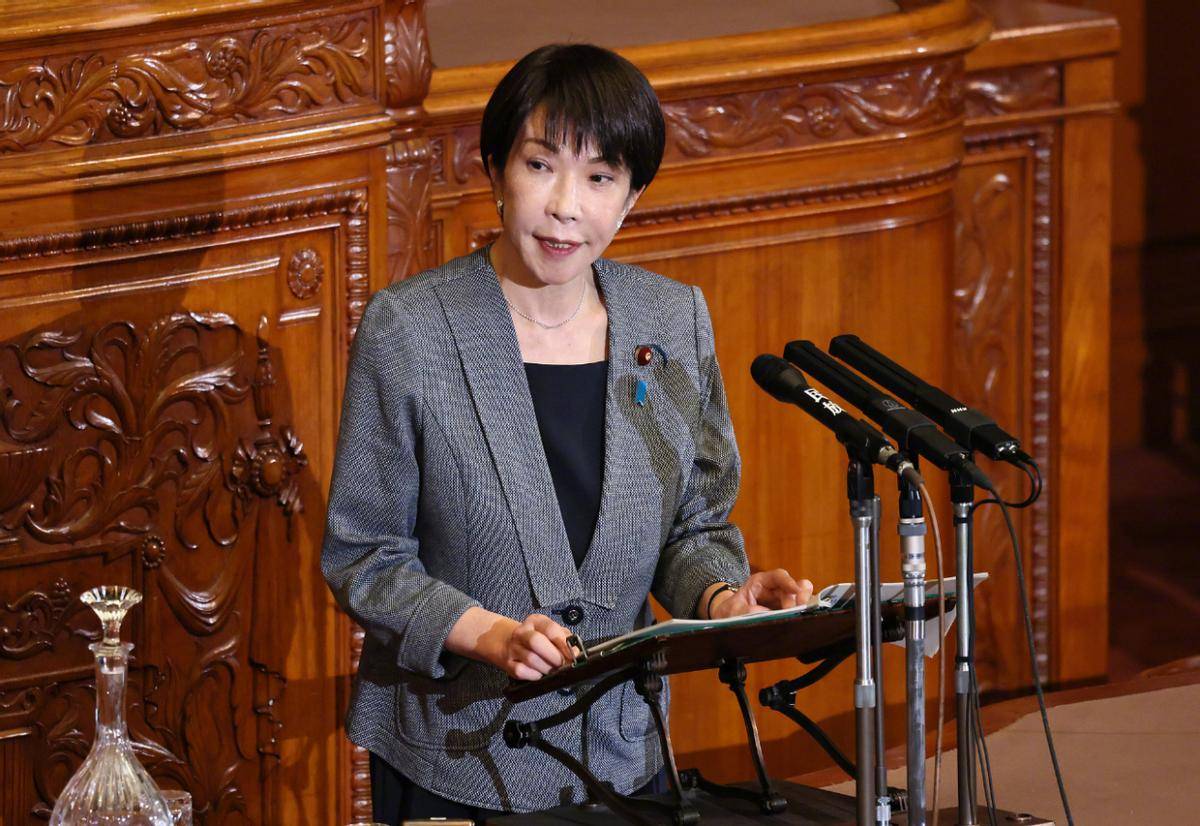 中美日航母齐聚西太!中方喊话日本“影子首相”麻生太郎,高市早苗玩火自焚倒计时