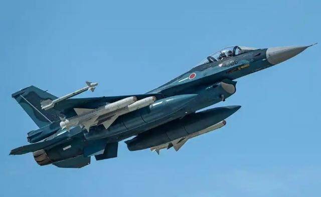 果然本性难改:12架F2挂48枚导弹升空,日本演练“偷袭”辽宁舰?