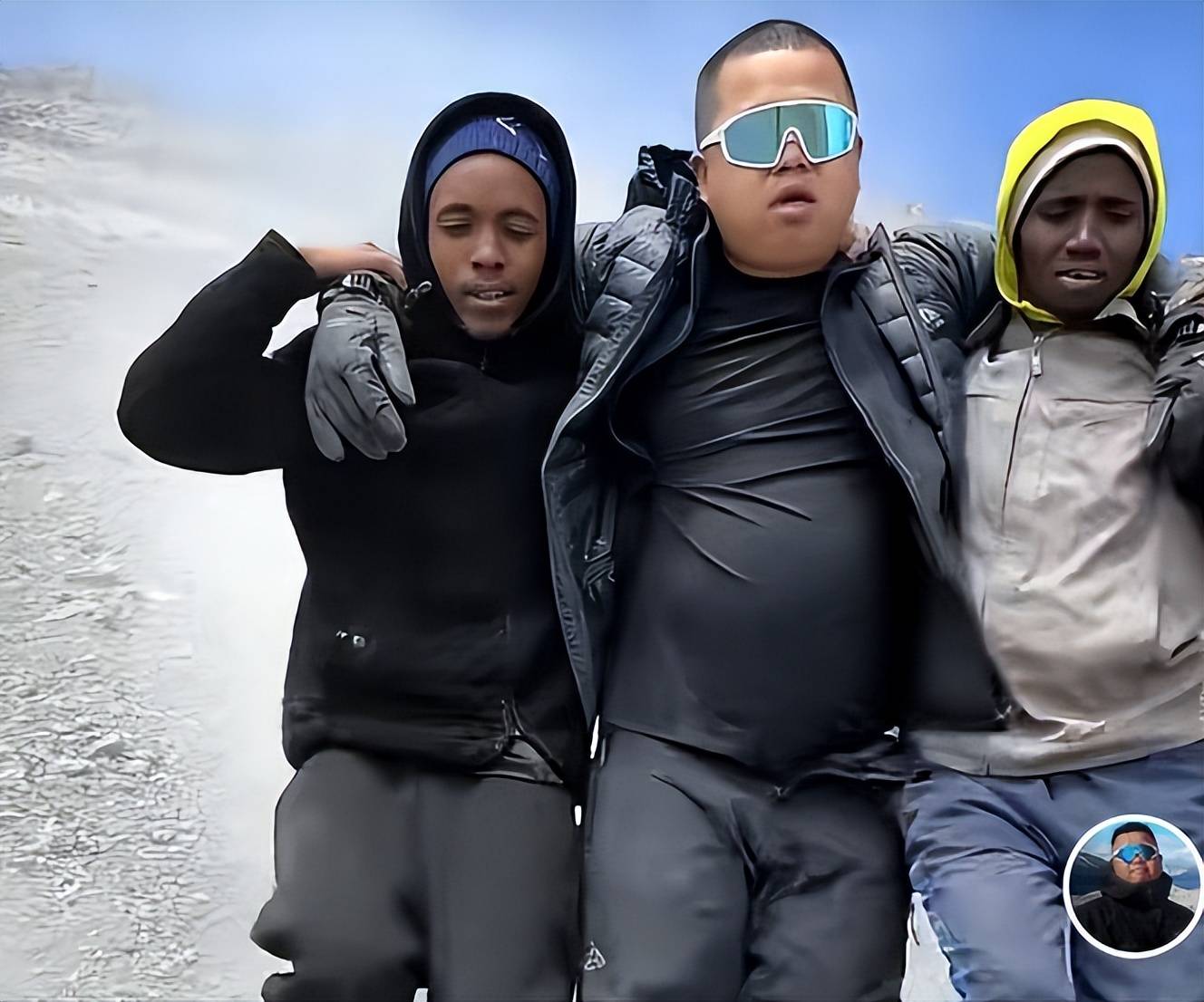 大使馆回应了!证实蓝战非受胁迫,转账108.8万,绑匪已浮出水面