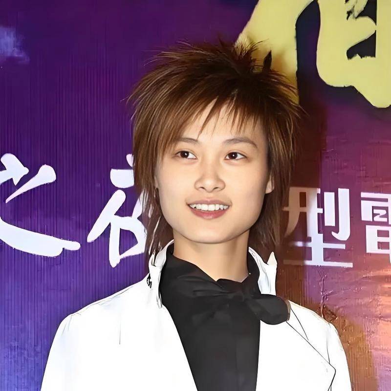 嫁法国老头真相大白5个月,41岁李宇春近况曝光,一点也不意外