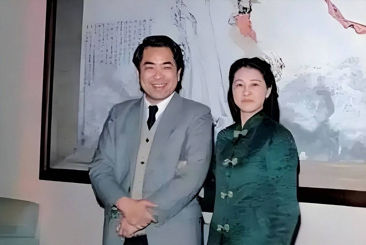 自断后路不到12小时,范曾忧虑的事成真了,遭殃的不止小50岁娇妻