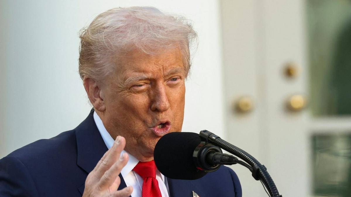 原创 特朗普开绿灯,允许出口H200芯片,中方买不买?外交部斩钉截铁