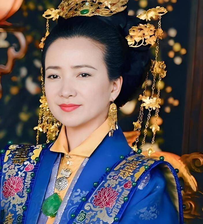 61岁演员何晴去世,好友曝原因细节,是许亚军前妻,六小龄童悼念