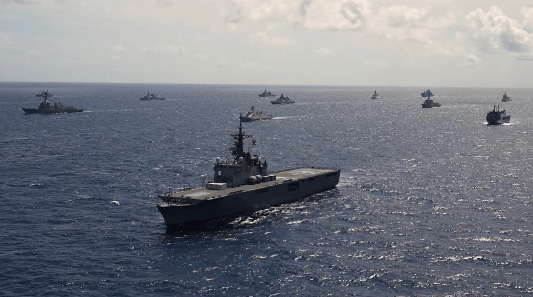 中方一句话镇住特朗普,白宫删除涉台条款,准备请解放军上门谈事