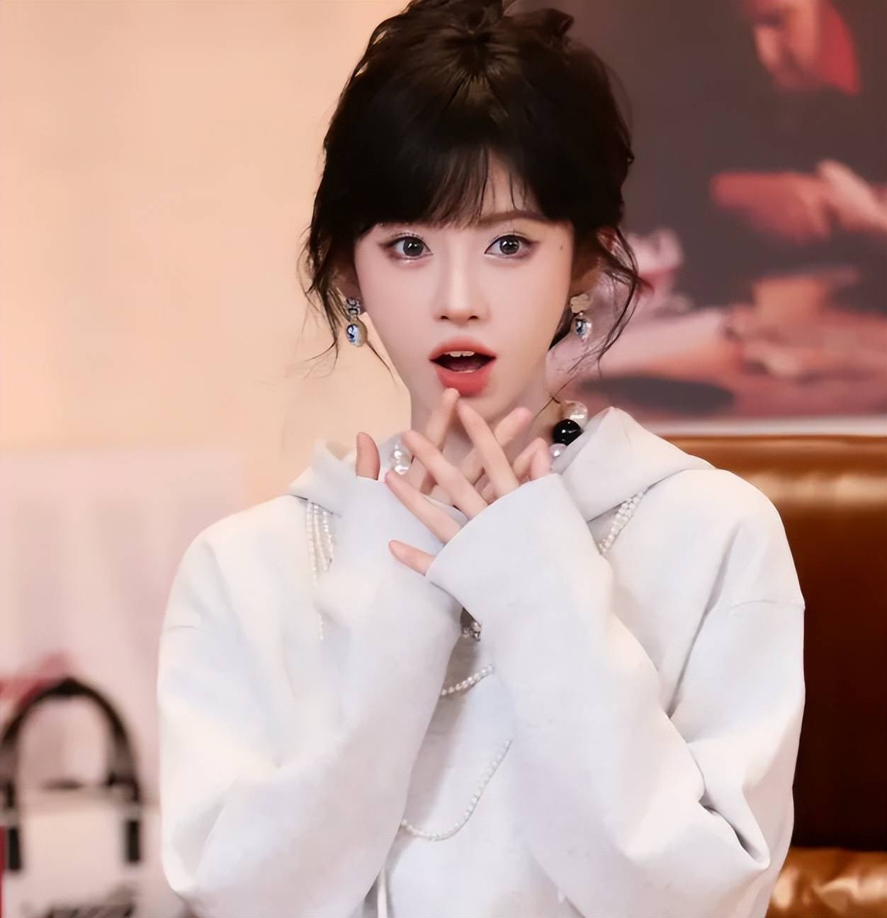 丝芭放大招了!将实名举报鞠婧祎涉嫌经济犯罪,多个合作方要担责