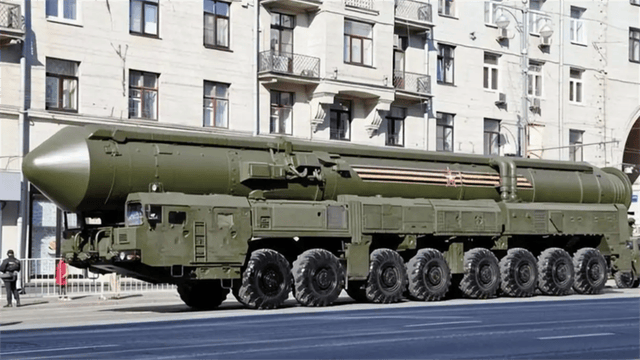 俄军怒火被彻底点燃,连夜装填核弹!美终于怕了,威胁欧盟快收手