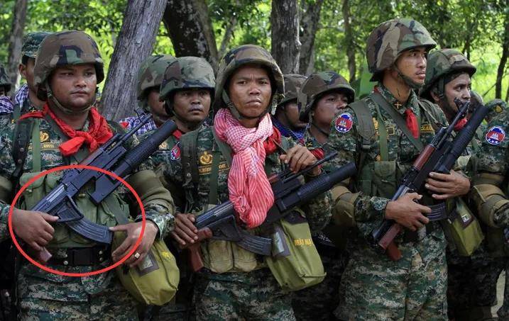 柬埔寨狙击手展示中国10式大狙！还有哪些武器是中国造？