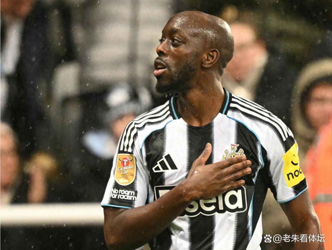 英超联赛免费高清直播+实时赛程+积分预测（2025赛季全覆盖）英超第17轮看点：纽卡锋线复苏迎战蓝军曼城欲借主场抢登顶先机