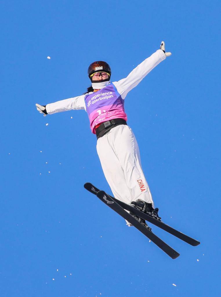 中国队包揽自由式滑雪空中技巧世界杯云顶站混团金银牌