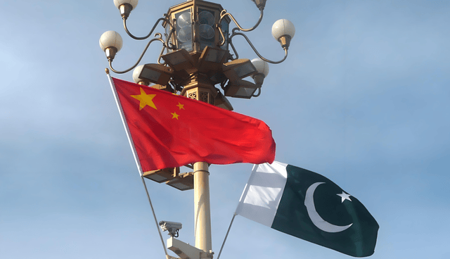 46亿美元军火大单！巴铁为啥能当中国武器的“顶级带货官”？