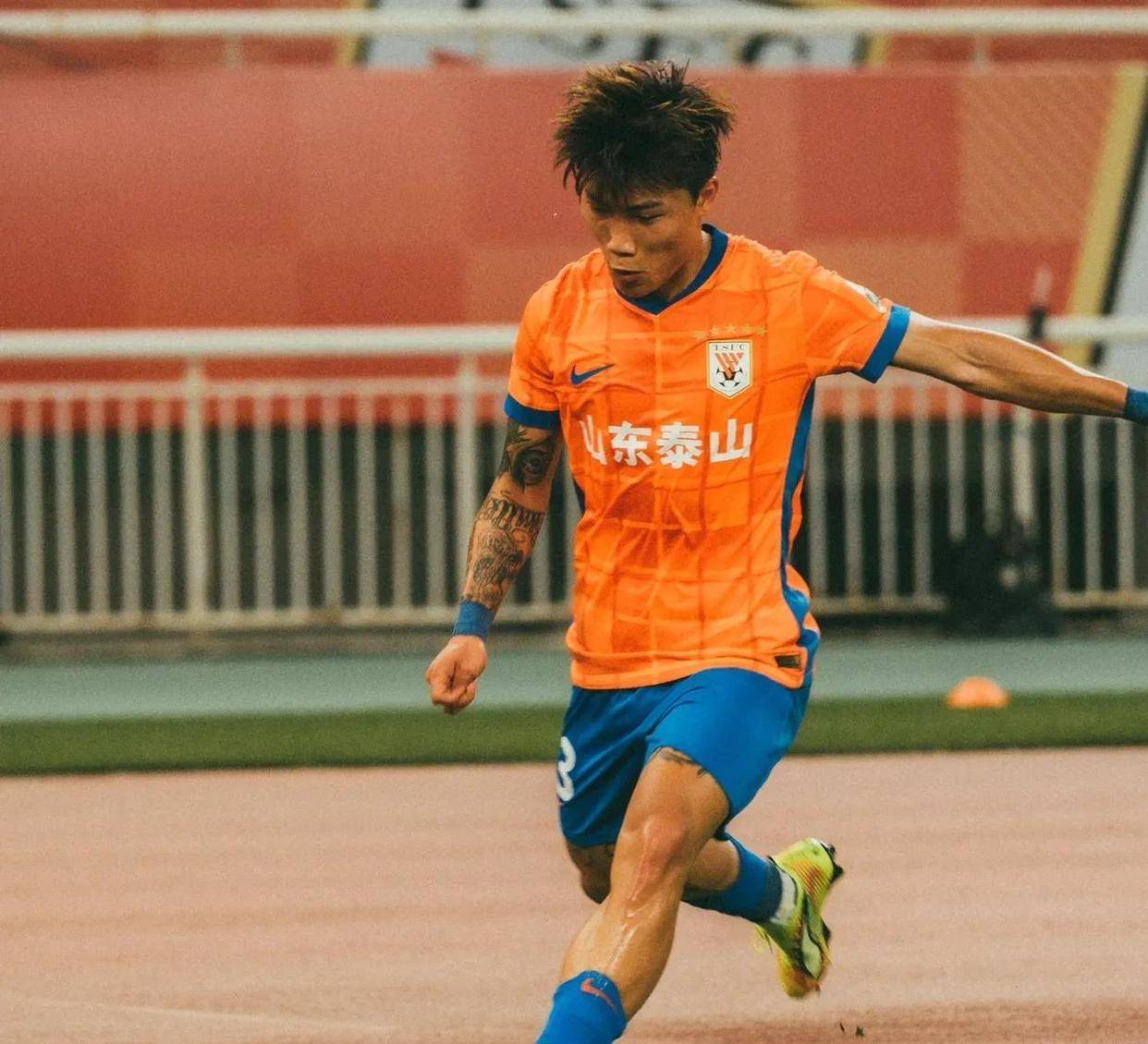 西甲联赛免费高清直播＋实时赛程积分榜＋竞彩预测全覆盖（2025赛季）意外！谢文能秘密试训西班牙人？别急看完他的数据和武磊的老路再激动！