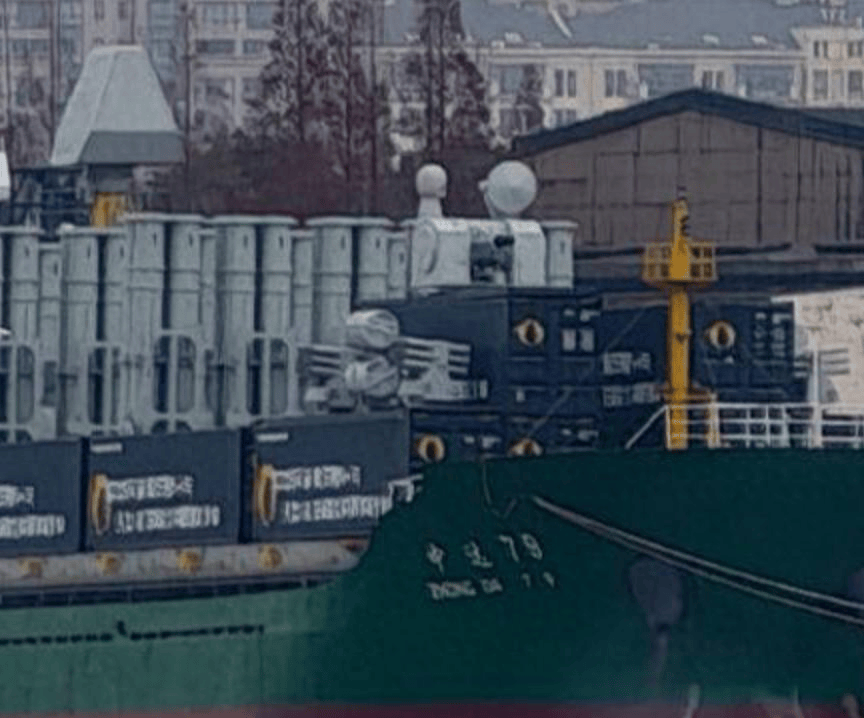 中国海军新型巨舰曝光，火力堪比055，美军的设想，又被中国实现