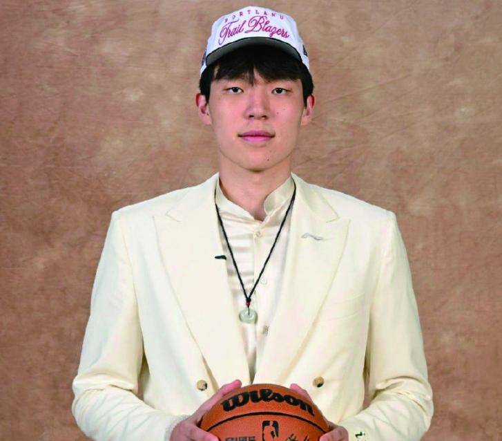 NBA职业联赛中文官网__实时赛程比分+球队资讯2025年中国男篮回顾：杨瀚森成中国篮球最大骄傲！