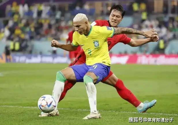 足球直播-NBA直播_英超_世界杯体育【超清在线观看】0：5惨败！两场比赛狂丢9球！韩国男足被暴揍世界杯送分童子？